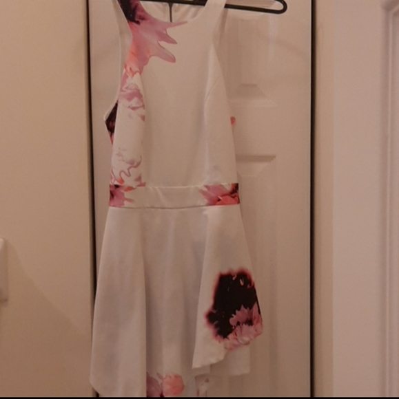 Material Girl Halter Open Back Floral Design Shorts Romper Size M EUC - Picture 2 of 7